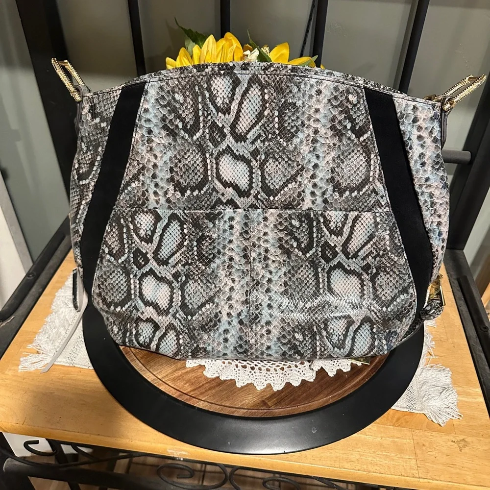 Aimee Kestenberg Collection Chic Snakeskin Patterned Shoulder Bag NWOT - Picture 7 of 12